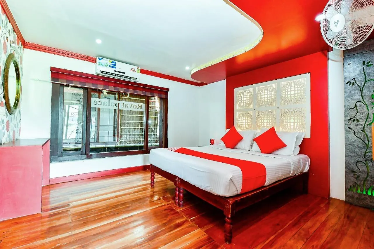 ***  Oyo 23434 Royal Palace 4Bhk Premium Houseboat Hotel Alappuzha India