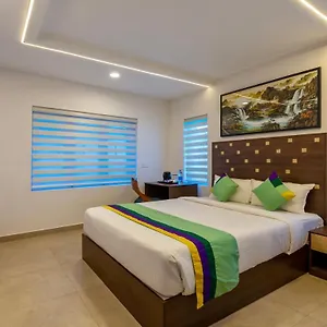 Treebo Vsaffron Regency, Punnamada *** Alappuzha